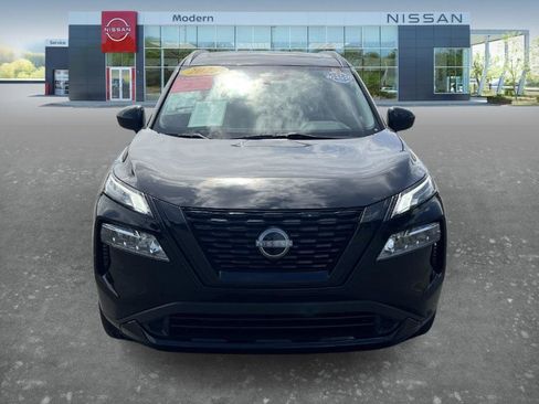 Certified 2023 Nissan Rogue SV w/ SV Premium B Package FWD image 2