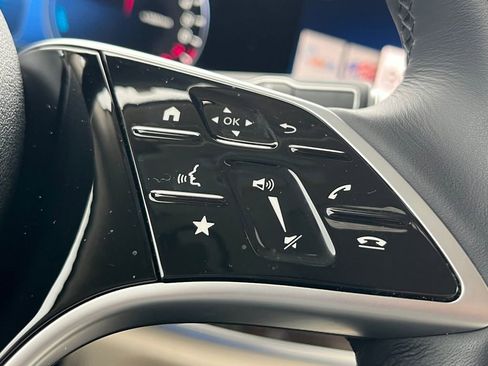 Used 2025 Mercedes-Benz GLE 450e 4MATIC image 10