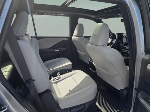 Certified 2024 Lexus TX 350 AWD w/ Captains Chair Package image 23