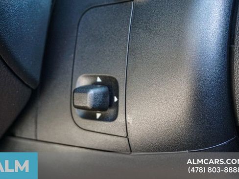 Used 2025 Mercedes-Benz C 300 Sedan image 44