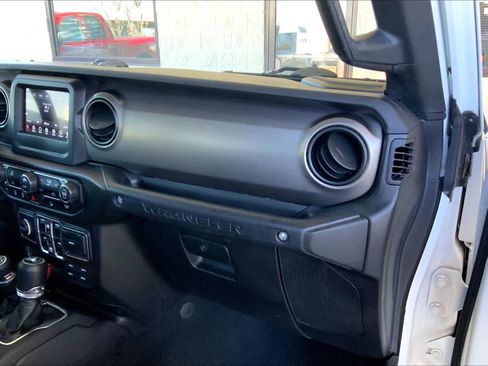 Used 2018 Jeep Wrangler Unlimited Sport S image 18