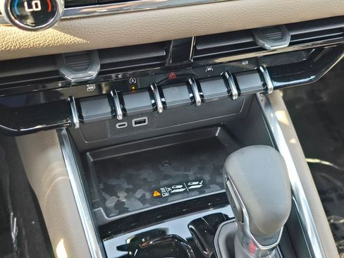 New 2026 GMC Canyon Denali AWD/4WD image 17