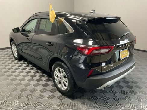 Used 2023 Ford Escape Active w/ Tech Pack #1 AWD/4WD image 9