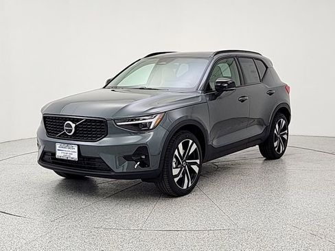 New 2026 Volvo XC40 B5 Plus w/ Climate Package AWD/4WD image 1