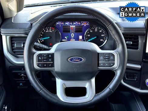 Used 2024 Ford Expedition XLT image 23