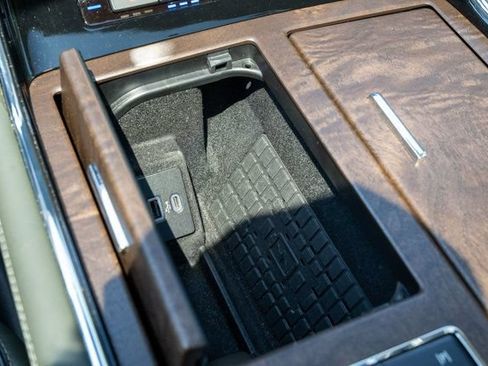 Used 2024 Lincoln Navigator L Black Label AWD/4WD image 31