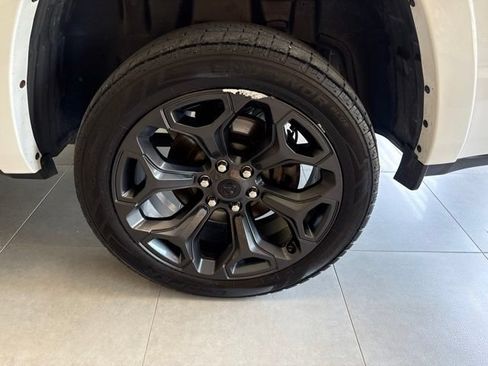 Used 2024 RAM 1500 Limited AWD/4WD image 15