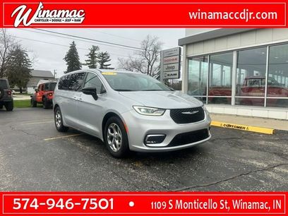 Used 2024 Chrysler Pacifica Limited