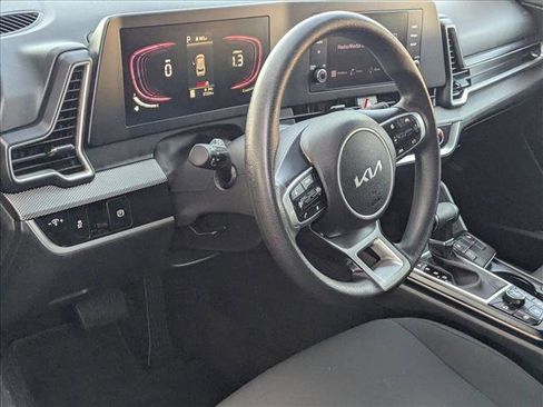 Used 2023 Kia Sportage LX image 10