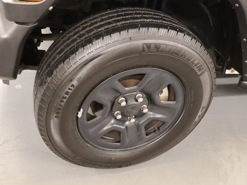 Used 2022 Jeep Wrangler Sport image 8