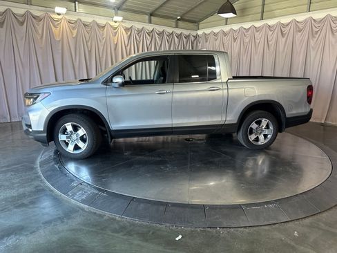 Used 2025 Honda Ridgeline RTL image 6