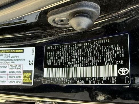 Used 2024 Toyota Corolla LE FWD image 33