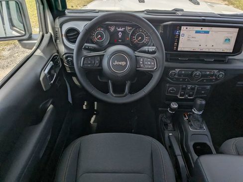 New 2026 Jeep Gladiator Sport AWD/4WD image 15