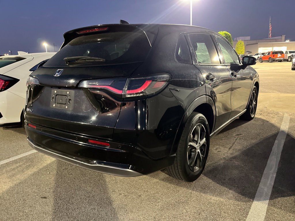 Used 2024 Honda HR-V EX-L image 3