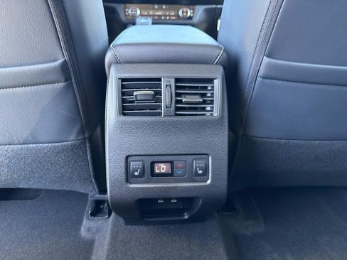 New 2026 Mitsubishi Outlander SEL image 18