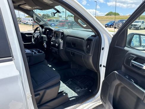 Used 2019 GMC Sierra 1500 2WD Crew Cab w/ Convenience Package image 14