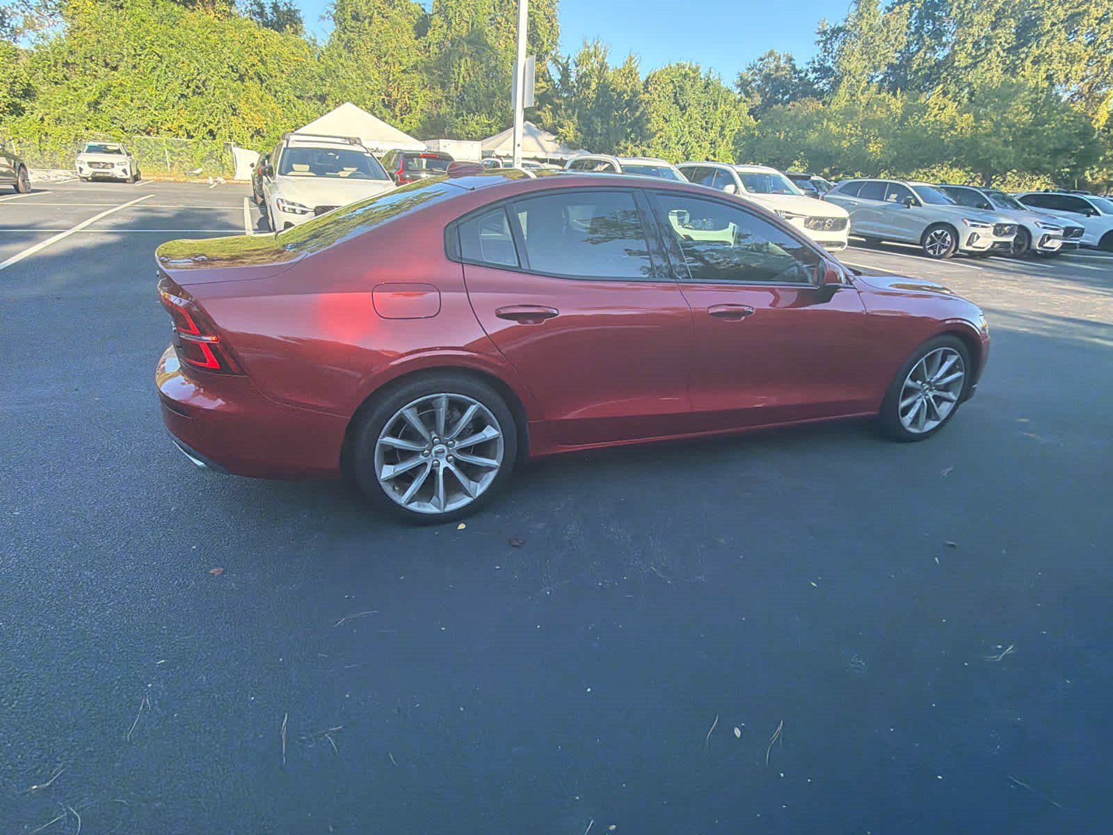 Used 2020 Volvo S60 T5 Momentum FWD image 16