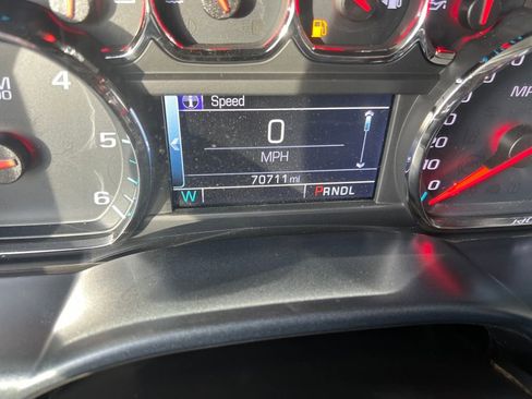 Used 2018 Chevrolet Silverado 1500 LT w/ All Star Edition image 26