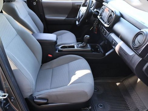 Used 2020 Toyota Tacoma SR AWD/4WD image 26