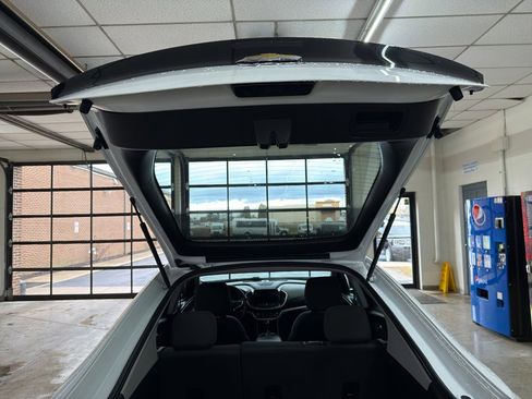 Used 2019 Chevrolet Volt LT image 22