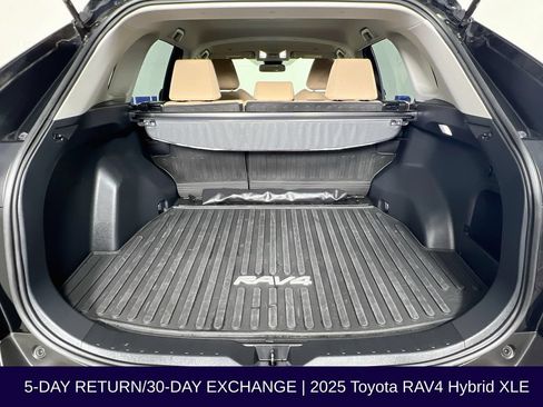 Used 2025 Toyota RAV4 XLE AWD/4WD image 29