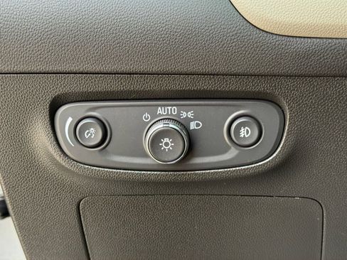 Used 2023 Buick Encore GX Preferred w/ Cold Weather Comfort Package FWD image 20