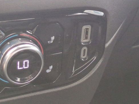 Certified 2024 GMC Sierra 1500 SLT RWD image 26