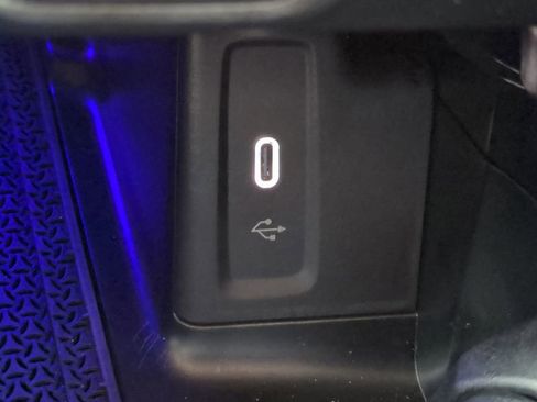 Used 2024 Mercedes-Benz GLC 43 AMG 4MATIC image 22