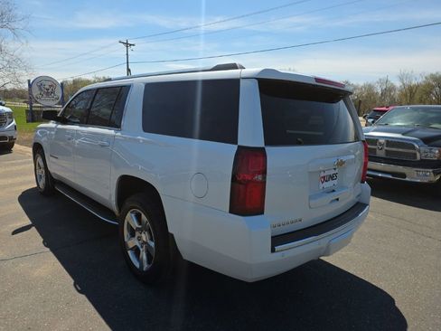Used 2017 Chevrolet Suburban Premier image 5