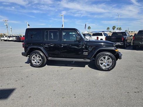 Used 2022 Jeep Wrangler Unlimited Sahara w/ Safety Group image 4