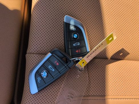 Used 2023 BMW i4 eDrive35 w/ Premium Package image 33