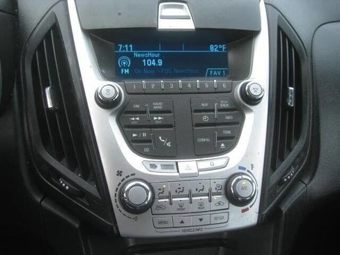 Used 2014 Chevrolet Equinox LS image 17