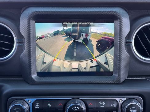 Used 2022 Jeep Wrangler Unlimited Rubicon 4xe w/ Cold Weather Group image 27