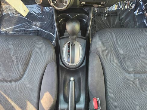 Used 2011 Honda Fit Sport image 37