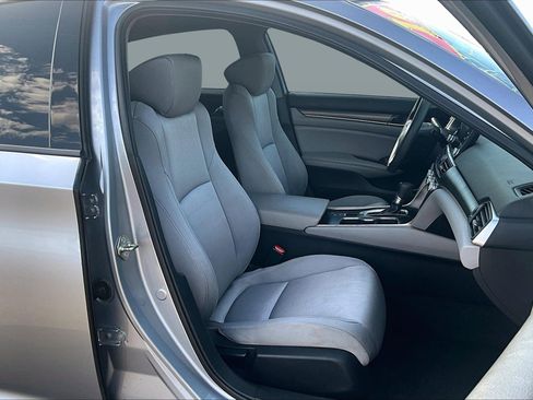 Used 2019 Honda Accord LX image 7