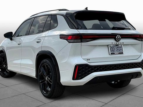 New 2026 Volkswagen Tiguan SE R-Line image 12