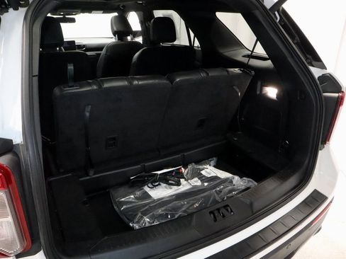 Certified 2023 Ford Explorer ST-Line w/ Class IV Trailer Tow Package AWD/4WD image 14