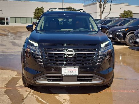 New 2026 Nissan Pathfinder Platinum image 5