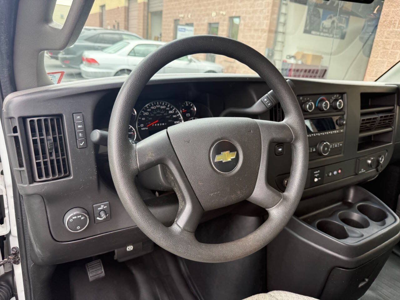 Used 2018 Chevrolet Express 2500 RWD image 21