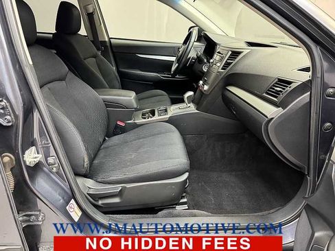 Used 2010 Subaru Outback 2.5i Premium AWD/4WD image 19