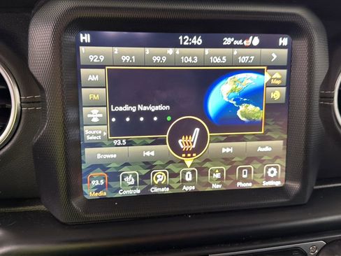 Used 2021 Jeep Gladiator Overland w/ Popular Equipment Package AWD/4WD image 25