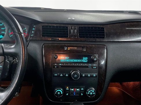 Used 2013 Chevrolet Impala LTZ image 11