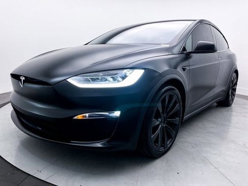 Used 2022 Tesla Model X Plaid image 12