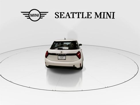 New 2026 MINI Cooper 4-Door Hardtop image 10