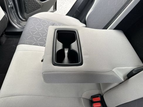 Used 2021 Toyota RAV4 XLE FWD image 38