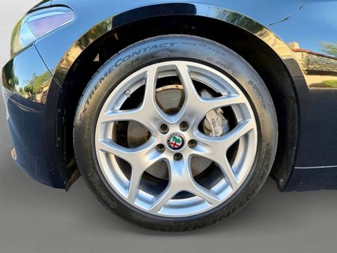 Used 2018 Alfa Romeo Giulia Ti image 23