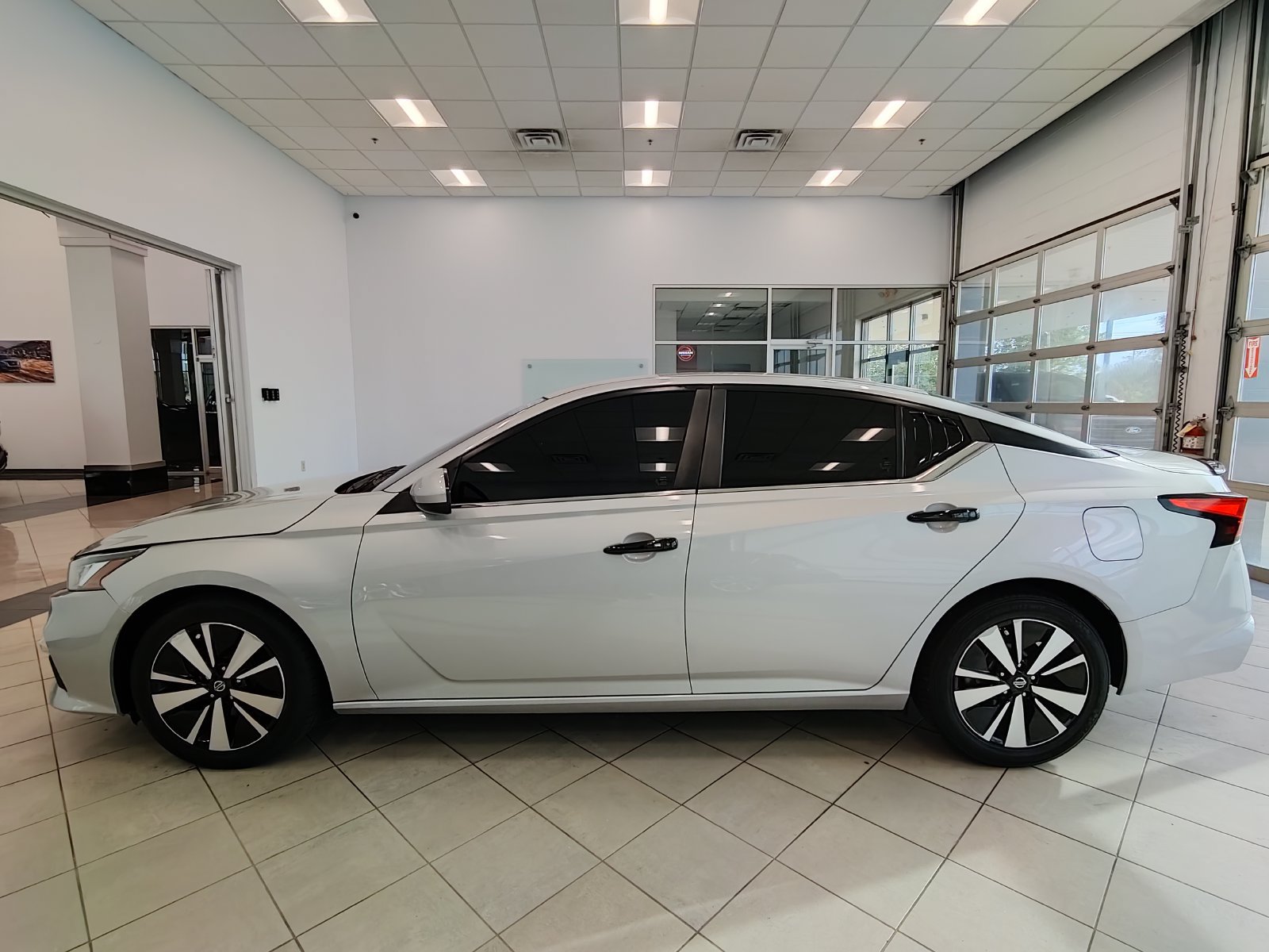 Used 2021 Nissan Altima 2.5 SV FWD image 21