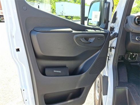 New 2025 Mercedes-Benz Sprinter 2500 image 13