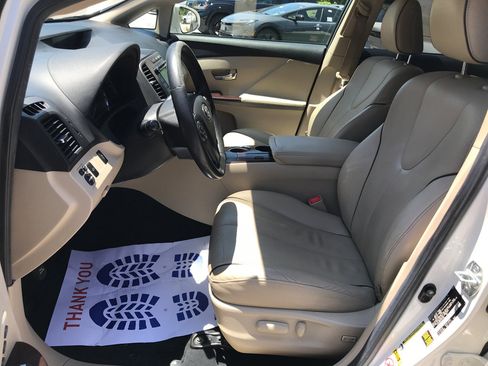 Used 2015 Toyota Venza XLE FWD image 23