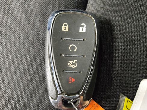 Used 2025 Chevrolet Malibu LS FWD image 32